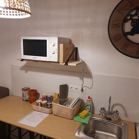 Habitacion Rustica Independiente Con Todas Las Comodidades, Sofacama Y Ventilador Tordesillas Eksteriør billede