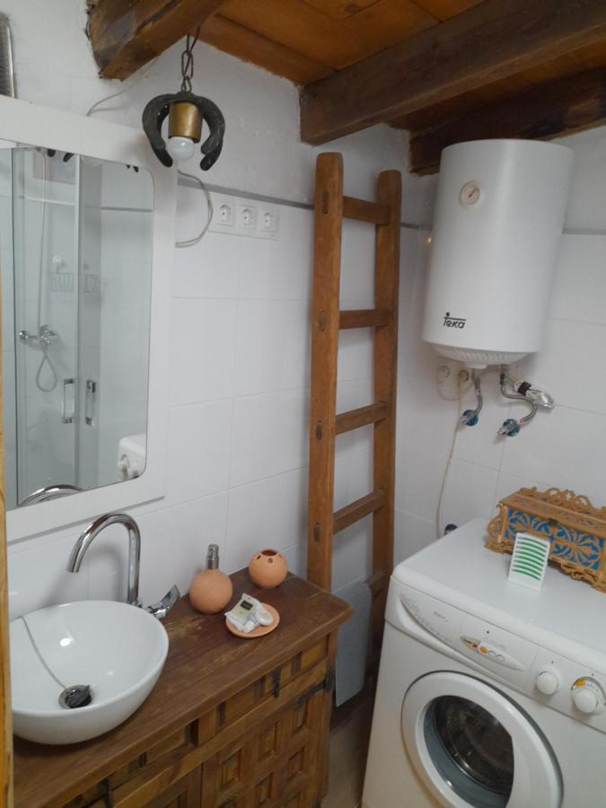 Habitacion Rustica Independiente Con Todas Las Comodidades, Sofacama Y Ventilador Tordesillas Eksteriør billede